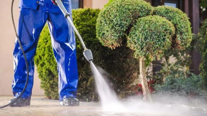 10 Tips For Pressure Washing Around Your Home