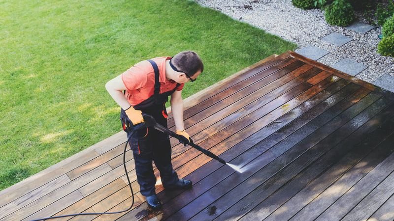 How To Pressure Wash Wood Decking?